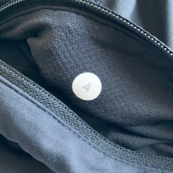 Lululemon Athletica Soul cicle capri Black Leggings with Red Skull Design - Picture 2 of 11